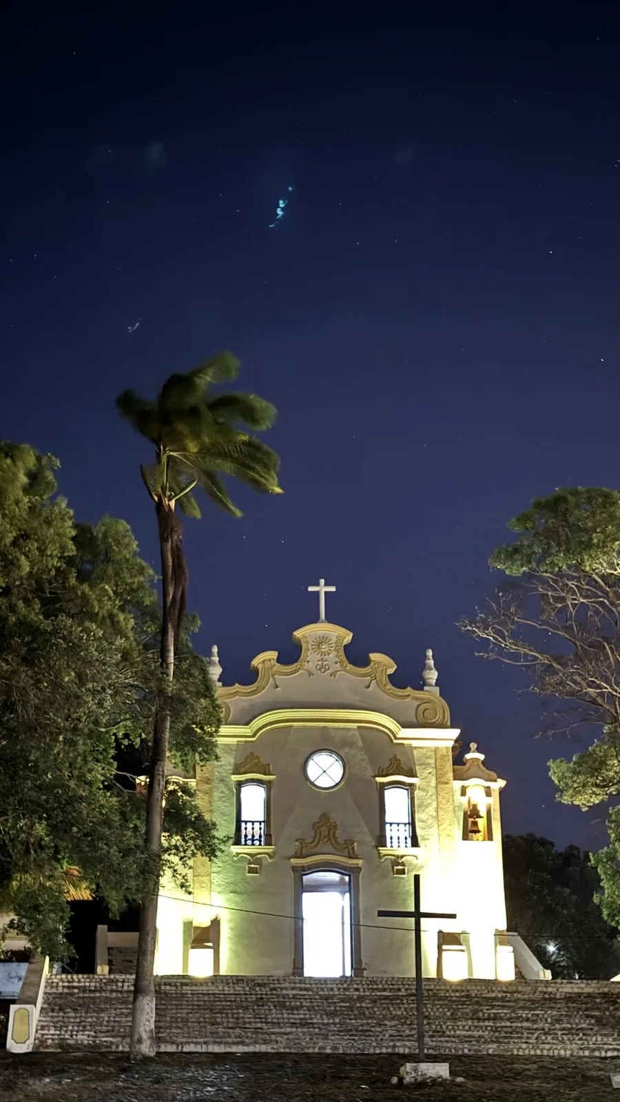 Igreja de Nossa Senhora dos Remédios à noite